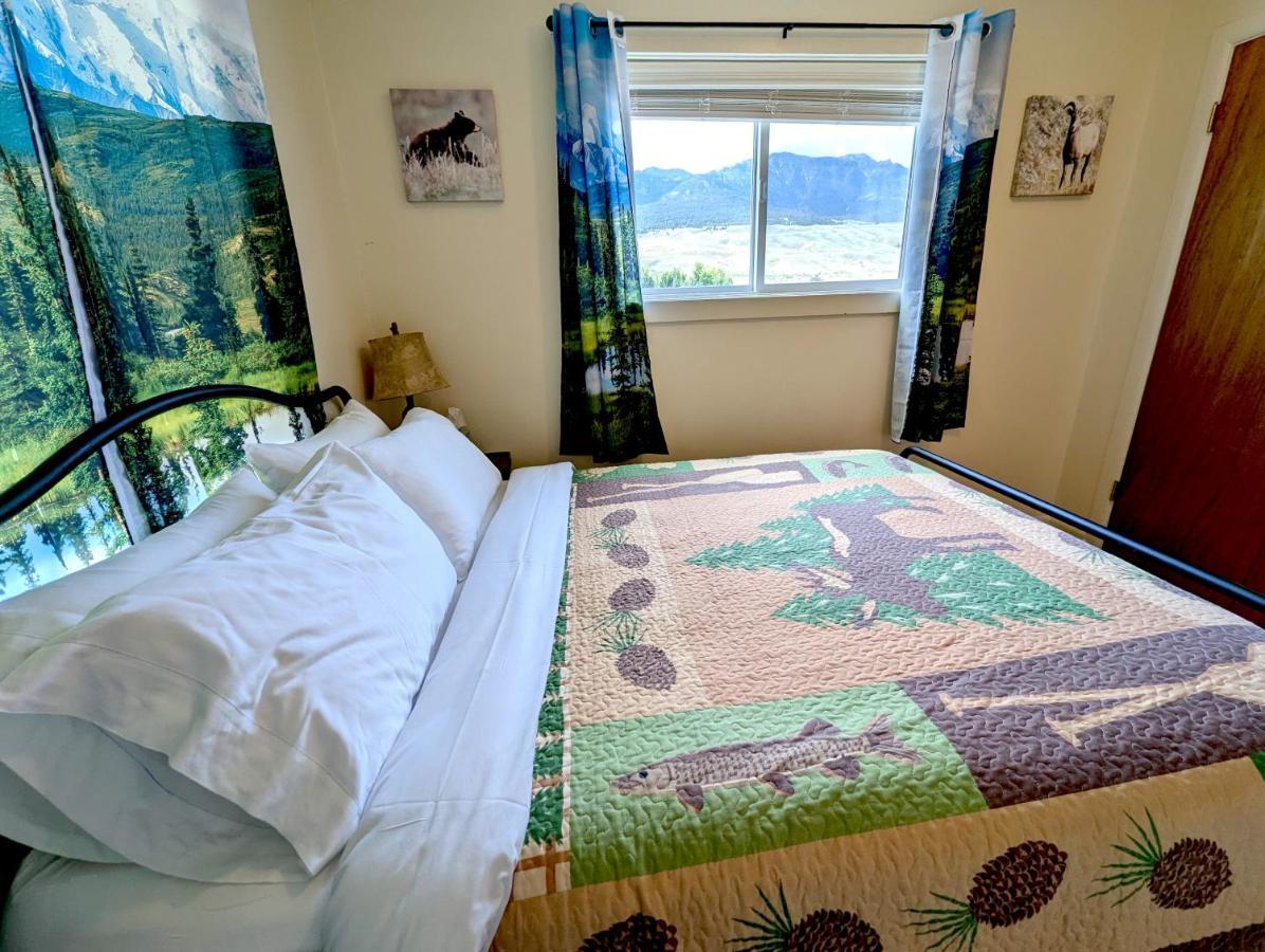 Yellowstone Treasure Guesthouses On The River Gardiner Ngoại thất bức ảnh
