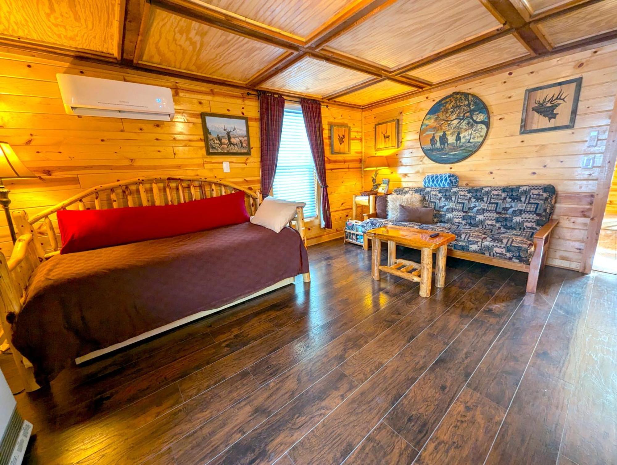Yellowstone Treasure Guesthouses On The River Gardiner Ngoại thất bức ảnh