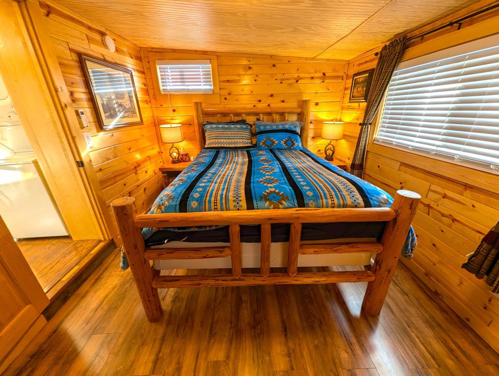 Yellowstone Treasure Guesthouses On The River Gardiner Ngoại thất bức ảnh